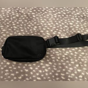 Lululemon belt bag